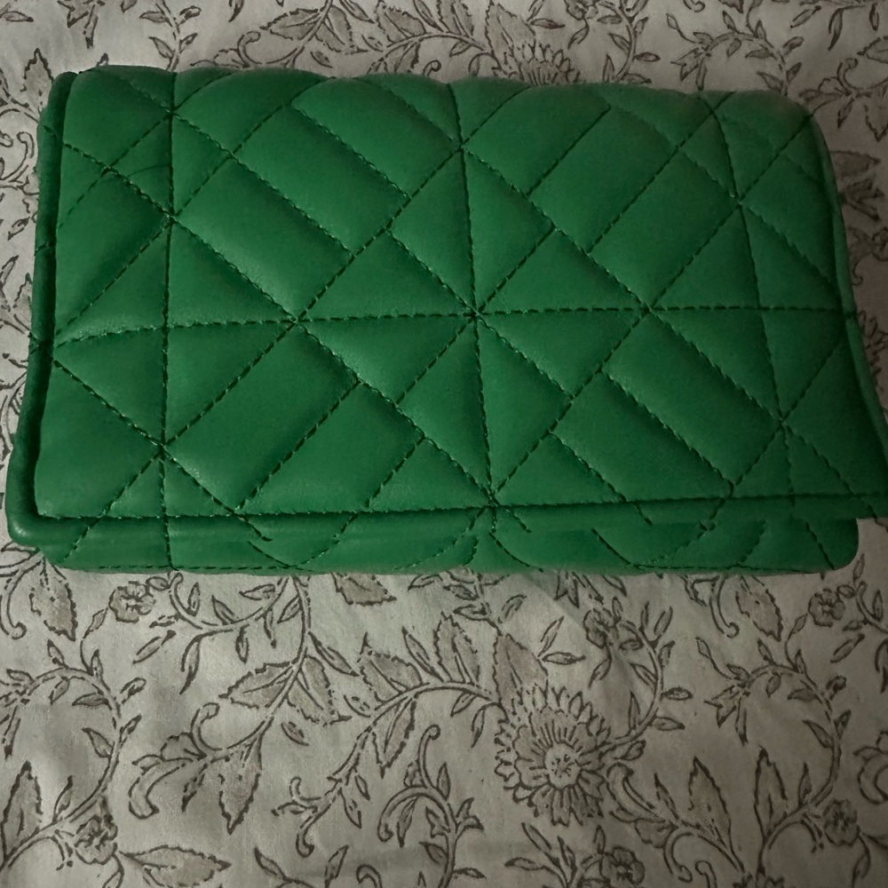 Zara Emerald Quilted Clutch - Picture 2 of 6